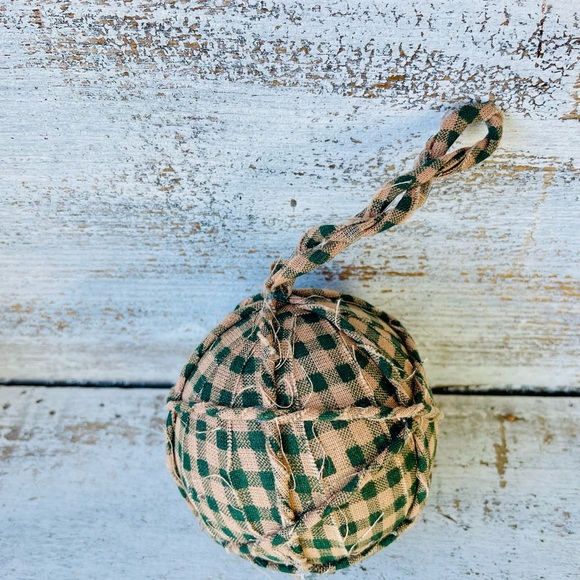 *Primitive Rag Balls Set of 3 Assorted Colors - Picture 5 of 12